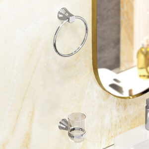 Tumbler holder in polished chrome